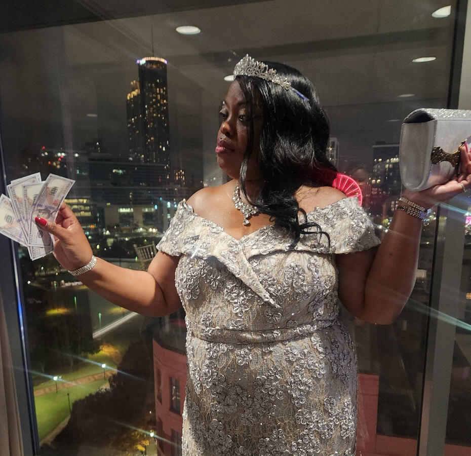 Victoria Revé as Seneschal Iliana Devereux of Clan Venture in Darkness Emergent: Atlanta by By Night Studios.